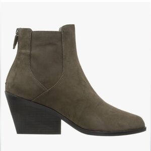 EILEEN FISHER Peer Bootie Ankle Boot Taupe Suede SLEEK Size 10